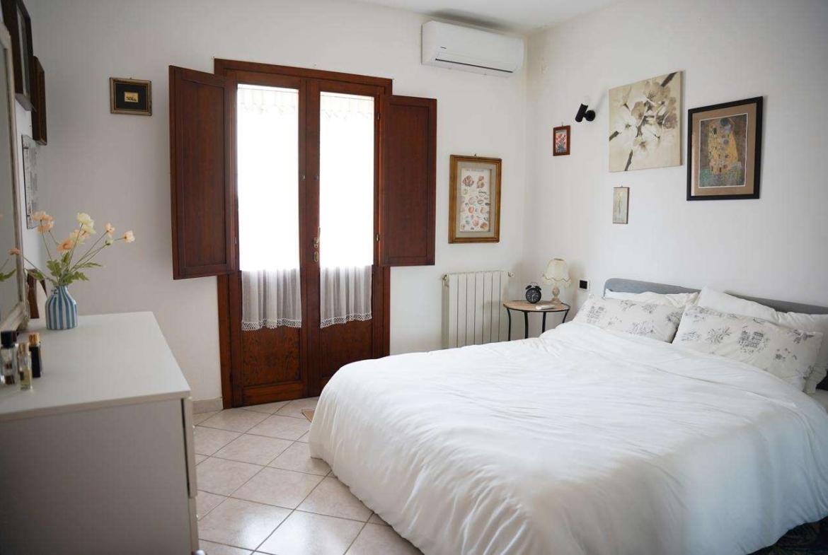 CASA CON AMPIO GIARDINO IN AFFITTO – RESIDENZA DEL SOLE